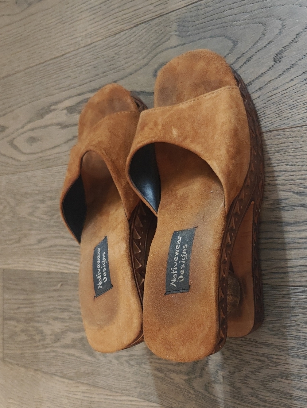 Nativewear Design vintage Suede Heels